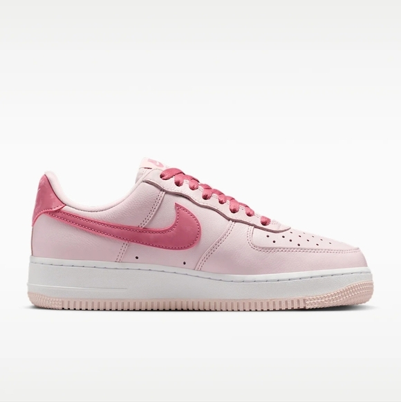 Women's Nike Air Force 1 07 Pink Valentine's Day Custom Sneakers With Crystals - Picture 2 of 6
